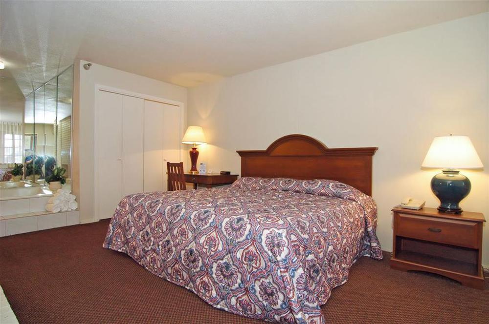 Days Inn By Wyndham College Station University Drive Quarto foto